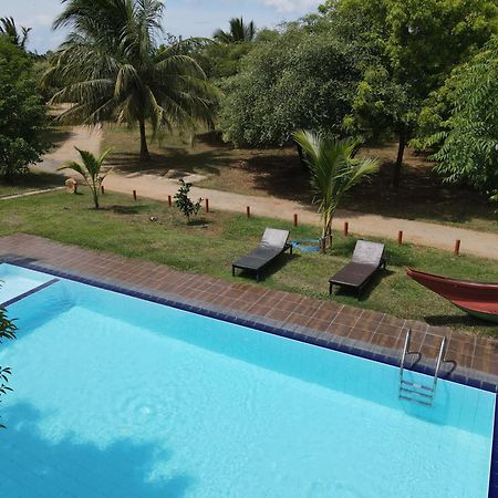 Yala Peace Cottages Tissamaharama Bagian luar foto